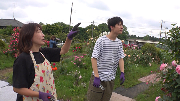 東京と千葉県・香取市の二拠点生活！<br>東京では家庭教師、香取市ではバラ園を運営する女性。