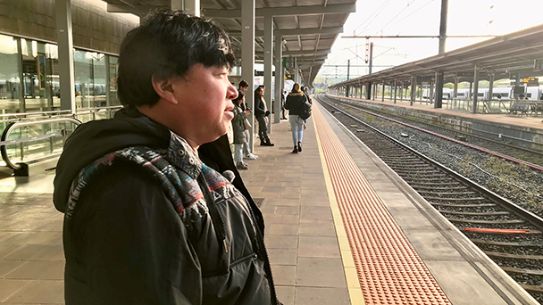 迷宮グルメ　異郷の駅前食堂　スペイン・ビラガルシア・デ・アロウサ駅