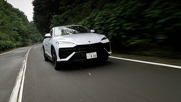 電動化へ歩み始めた2台　PHEVのウルスSEとV10のDNAを受け継ぐテメラリオ