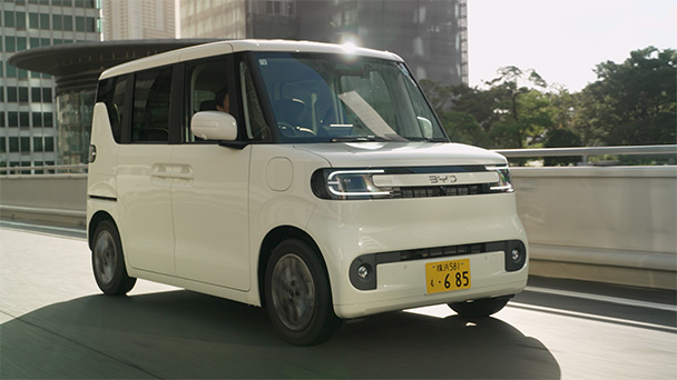 BYDが日本市場に投じる一石　ラッコは軽EVの殻を割れるか