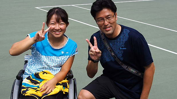 Athlete 田中愛美 車いすテニス 日本ランキング４位 世界ランキング２７位 With 岩野耕筰 関東事業部部長 兼 コーチ ｗｉｔｈ チャレンジド アスリート 未来を拓くキズナ Bs朝日