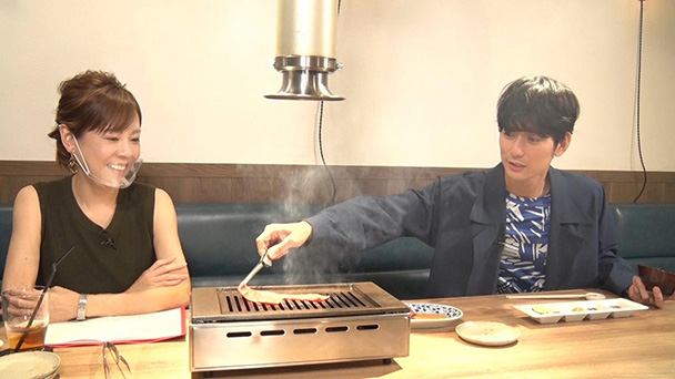 美女と焼肉
