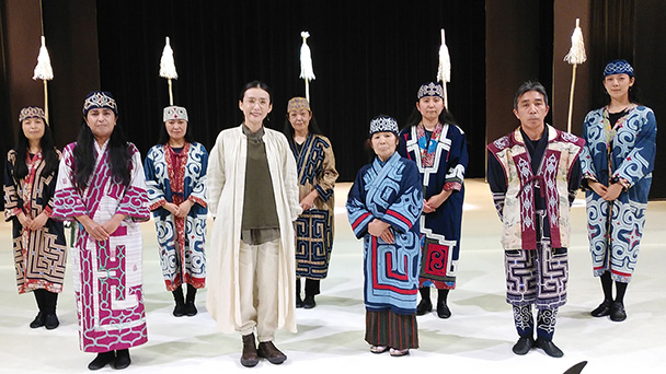 PIRKANOKA　ピリカノカ　アイヌの文様から見た民族の心　北海道ウタリ協会 ピリカノカ : pirka noka : アイヌの文様から見た民族の心