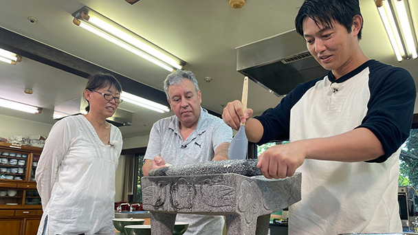 世界を飛び回る石油探査エンジニアが転身！故郷の味を追求するメキシコ野菜農家