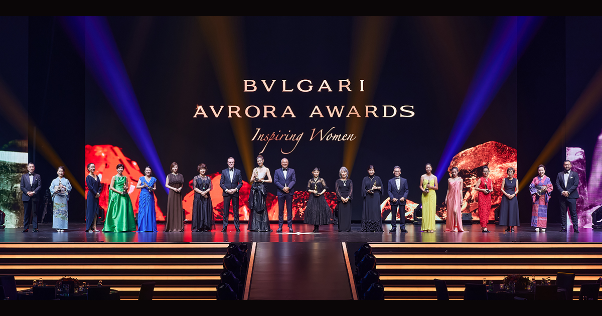 BVLGARI ブルガリ AVRORA AWARDS 写真集 パンフレット Koki,の胸元、手元、耳元に