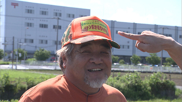 名人登場!?大成長中のジャンボかぼちゃプロジェクト
