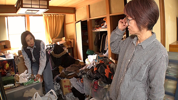 静岡発 闘病２０年の夫と死別“モノ地獄”壊れた家族に光を