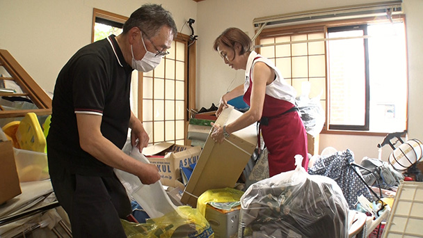 荒れ果てた家をリセット 一家再生への挑戦